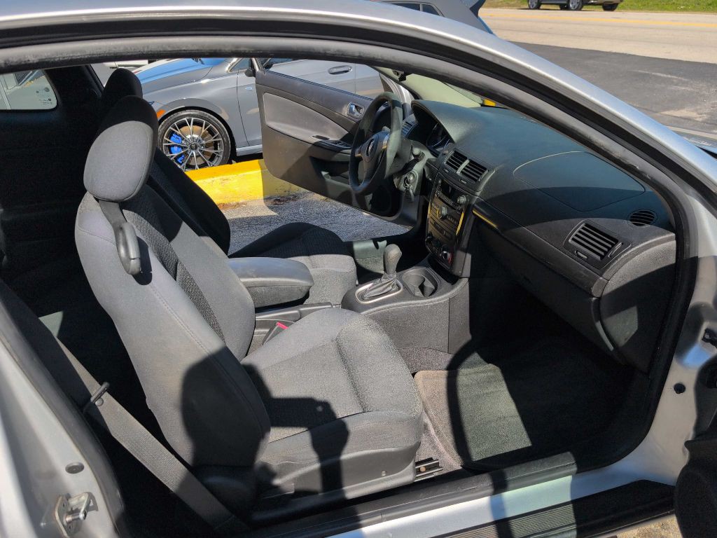 2009 Pontiac G5 Image 9