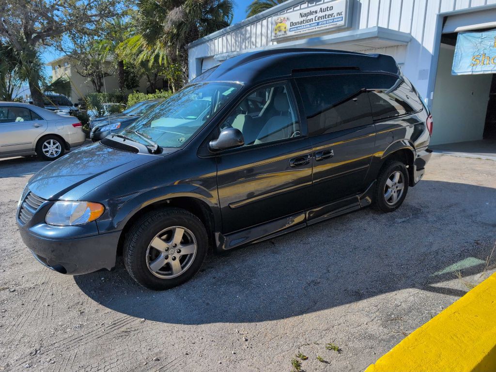 2007 Dodge Grand Caravan Image 1