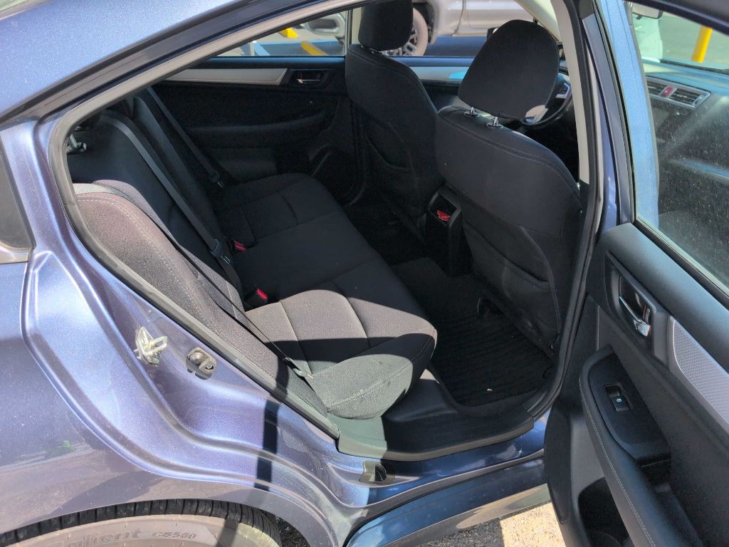 2015 Subaru Legacy Image 8