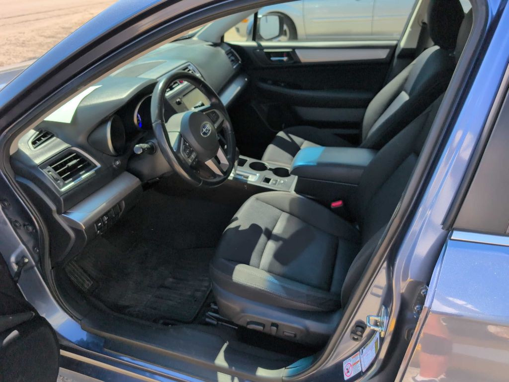 2015 Subaru Legacy Image 10