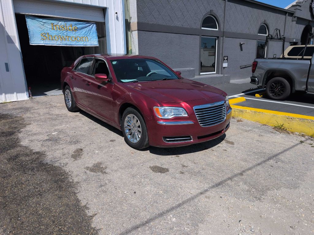 2014 Chrysler 300 Image 5