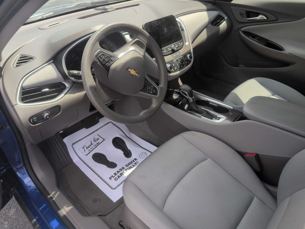2023 Chevrolet Malibu Image 6