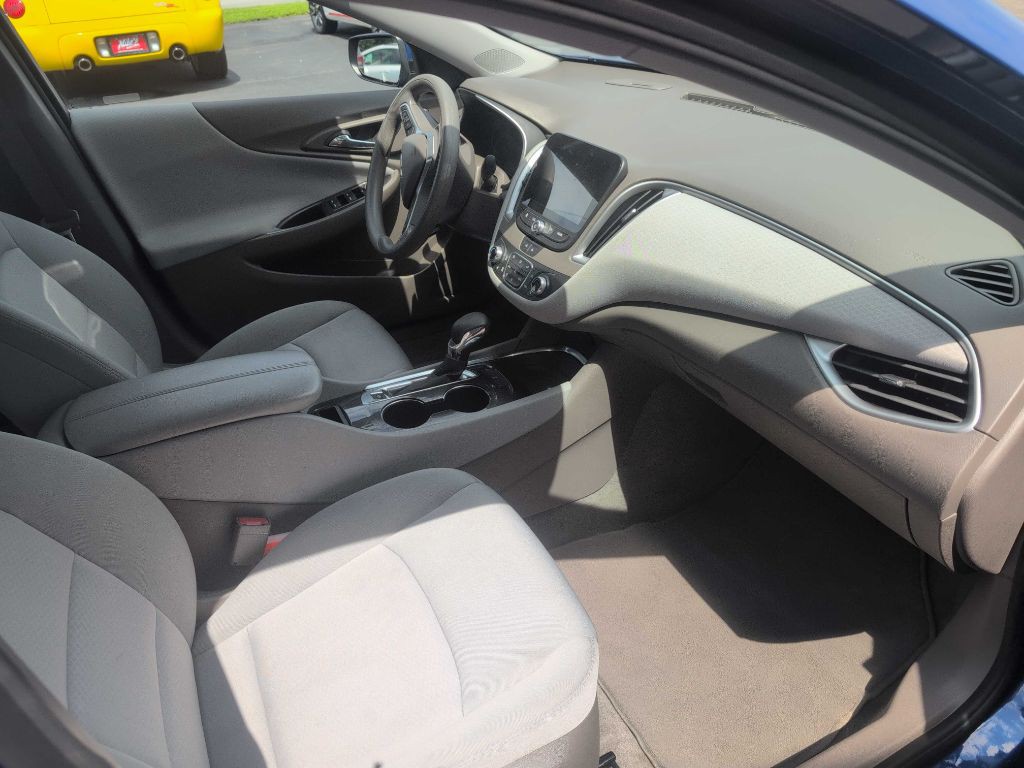 2023 Chevrolet Malibu Image 7