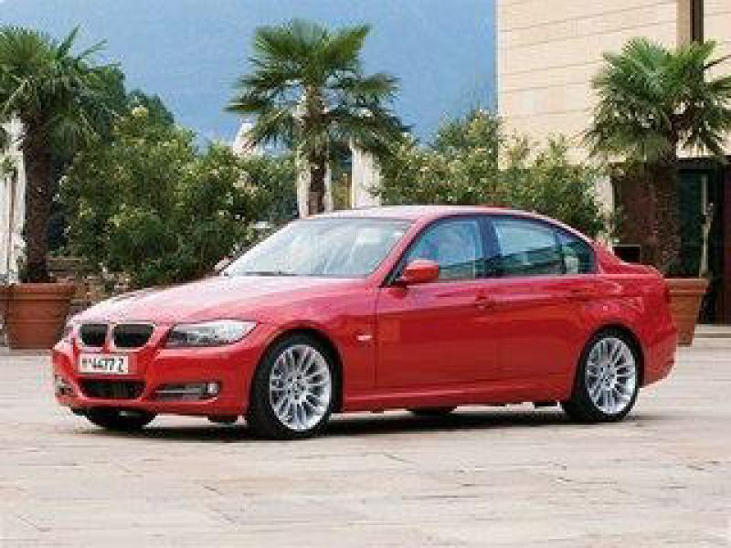 2011 BMW 3 Series 33