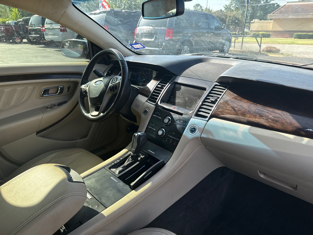 2014 Ford Taurus Image 13