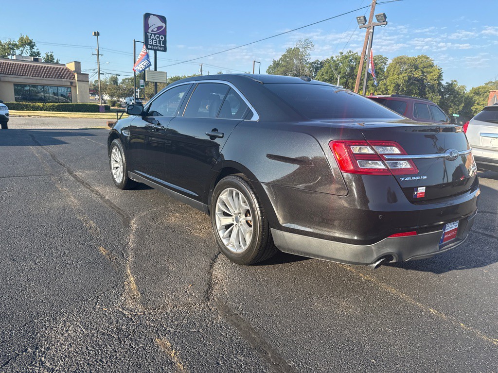 2015 Ford Taurus Image 3