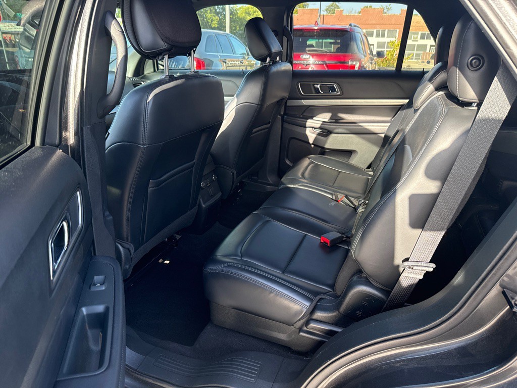 2019 Ford Explorer Image 11