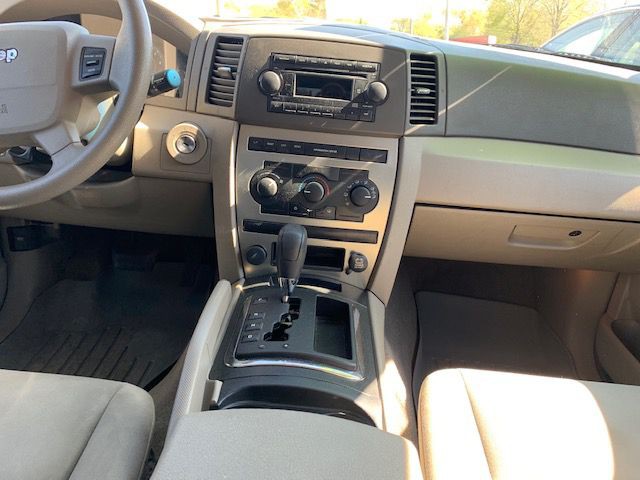 2005 Jeep Grand Cherokee Image 7