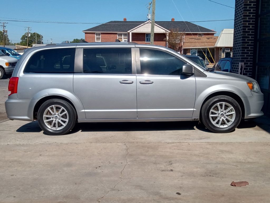 2019 Dodge Grand Caravan Image 1