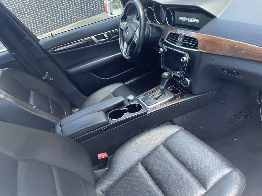 2012 Mercedes-Benz C-Class Image 8