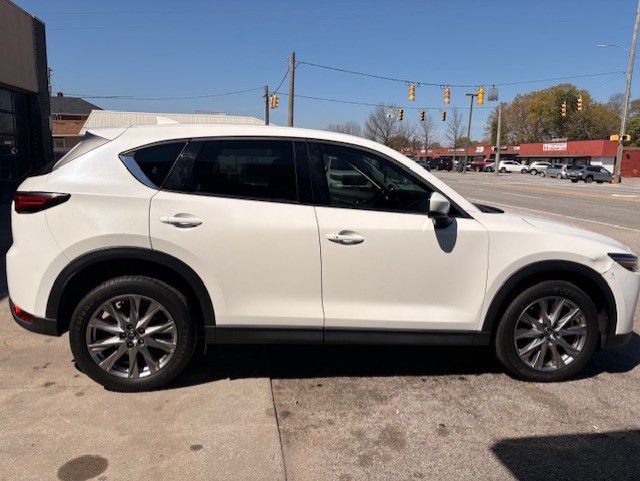 2019 Mazda CX-5 Image 2