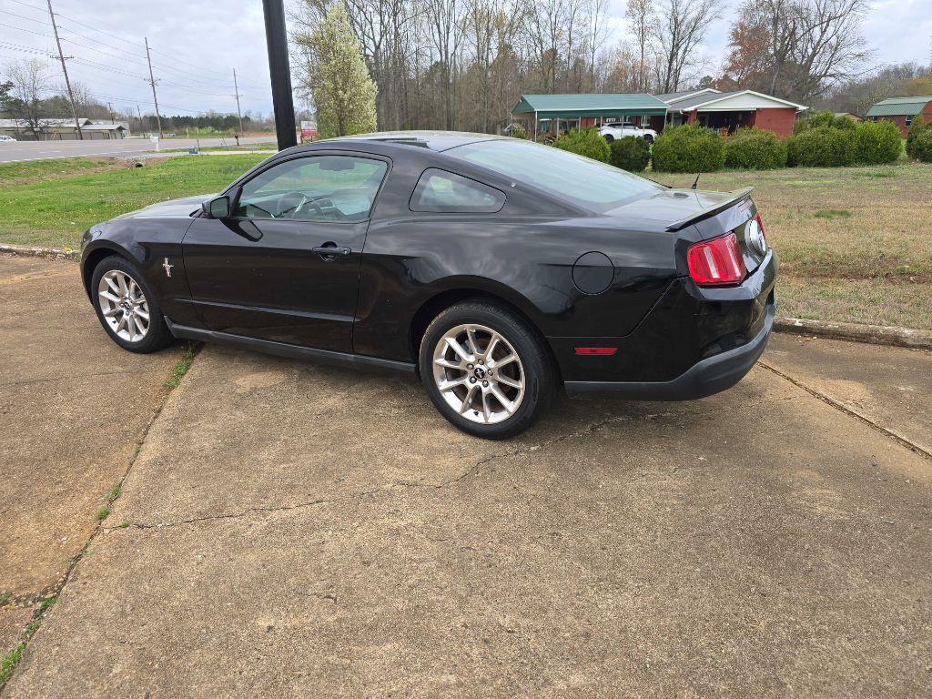 2010 Ford Mustang Image 5