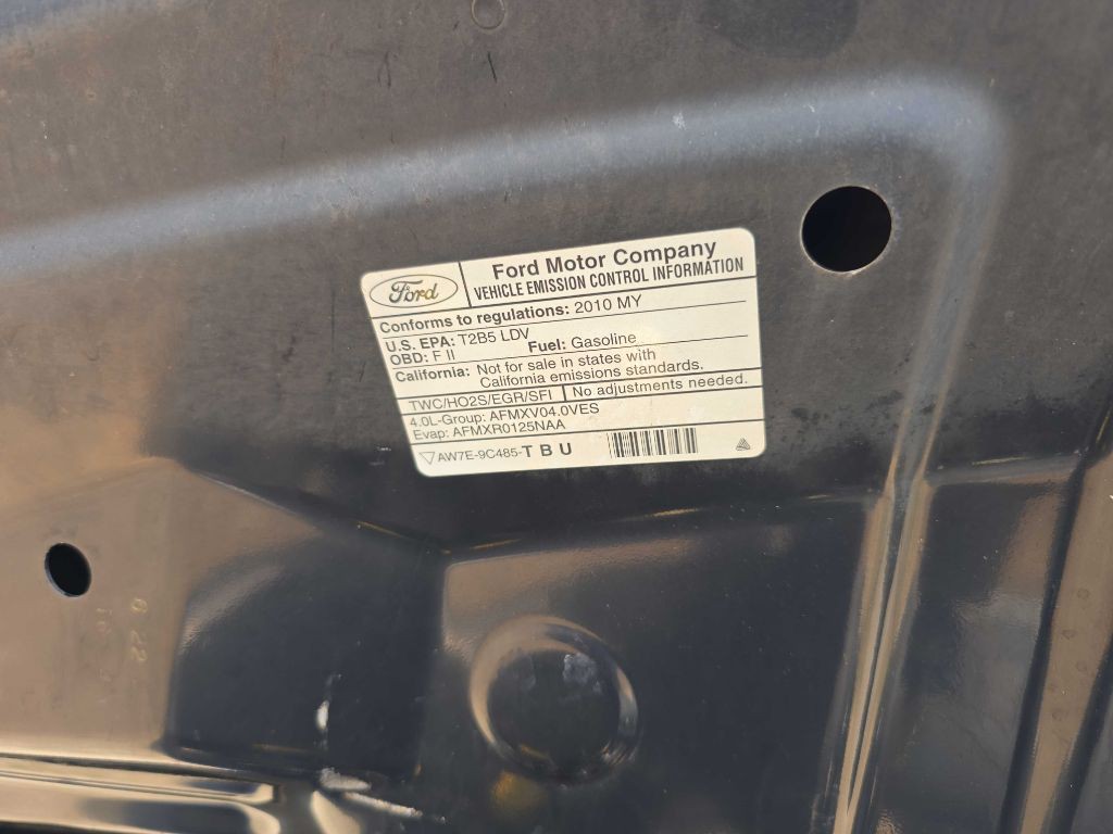 2010 Ford Mustang Image 12