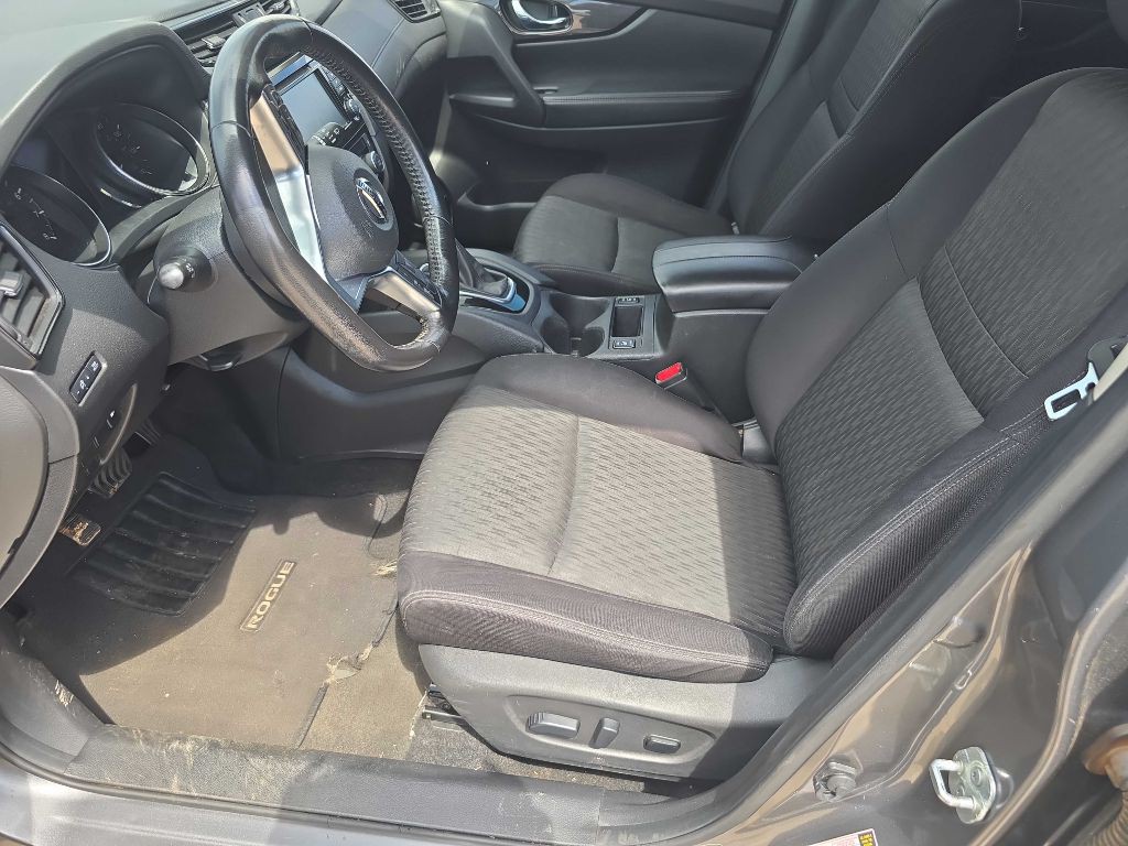 2018 Nissan Rogue Image 8