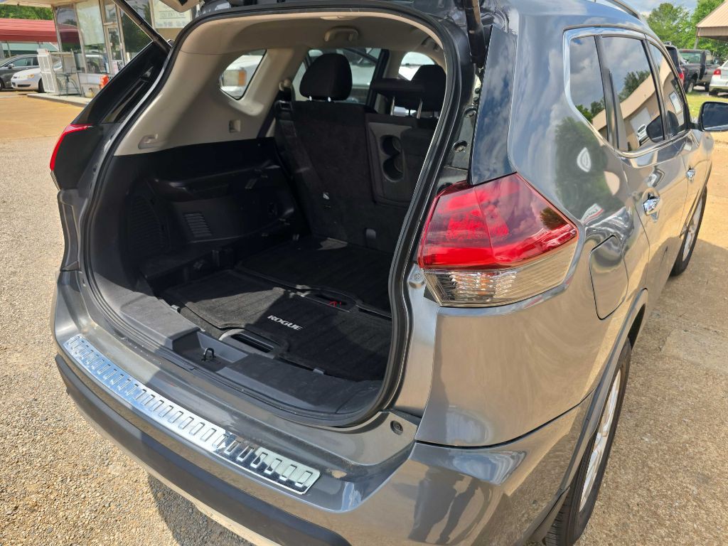 2018 Nissan Rogue Image 9