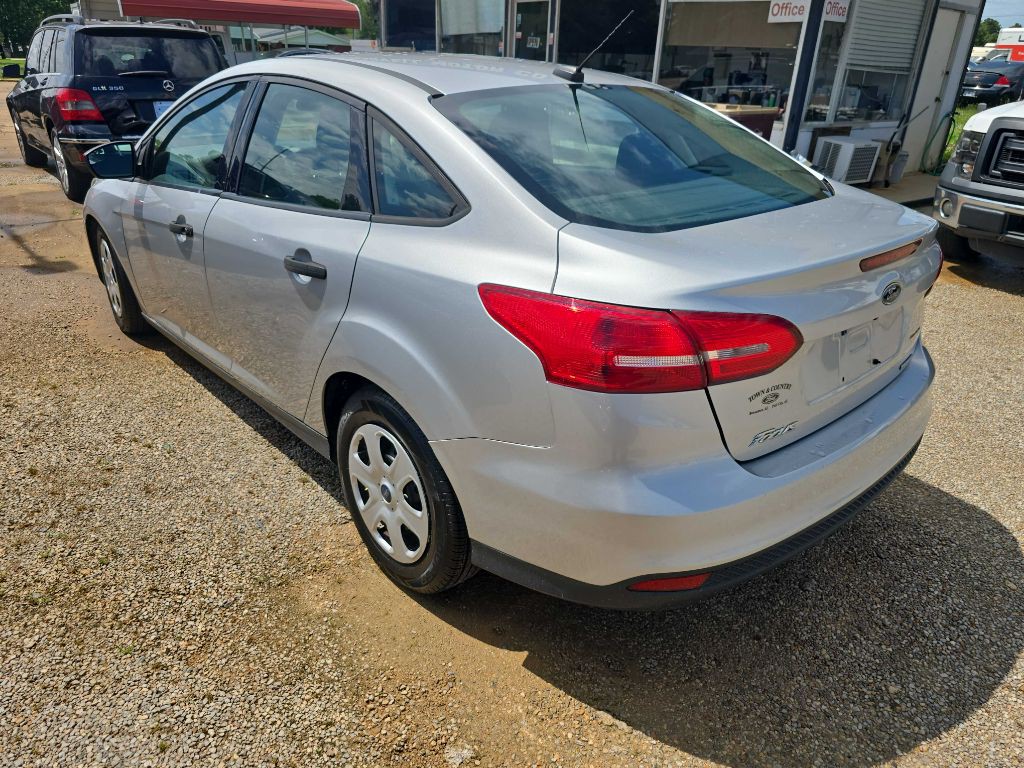 2016 Ford Focus Image 3