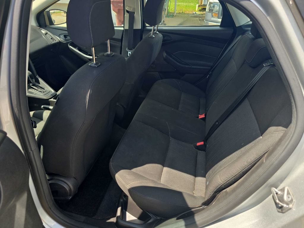 2016 Ford Focus Image 7