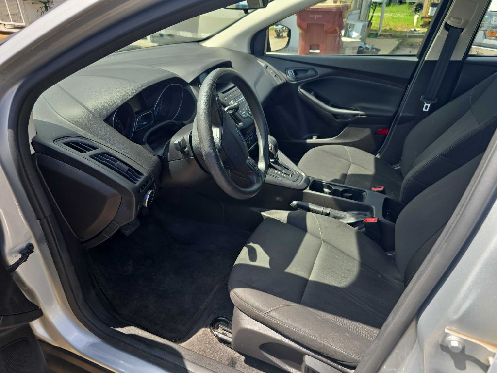2016 Ford Focus Image 8