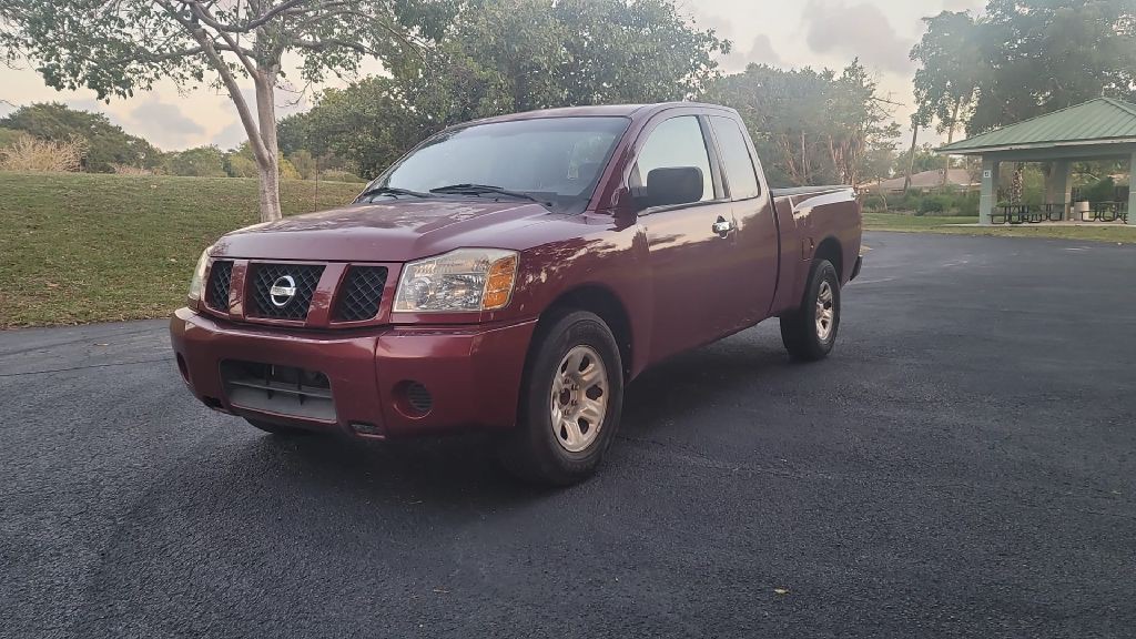 2004 Nissan Titan Image 1