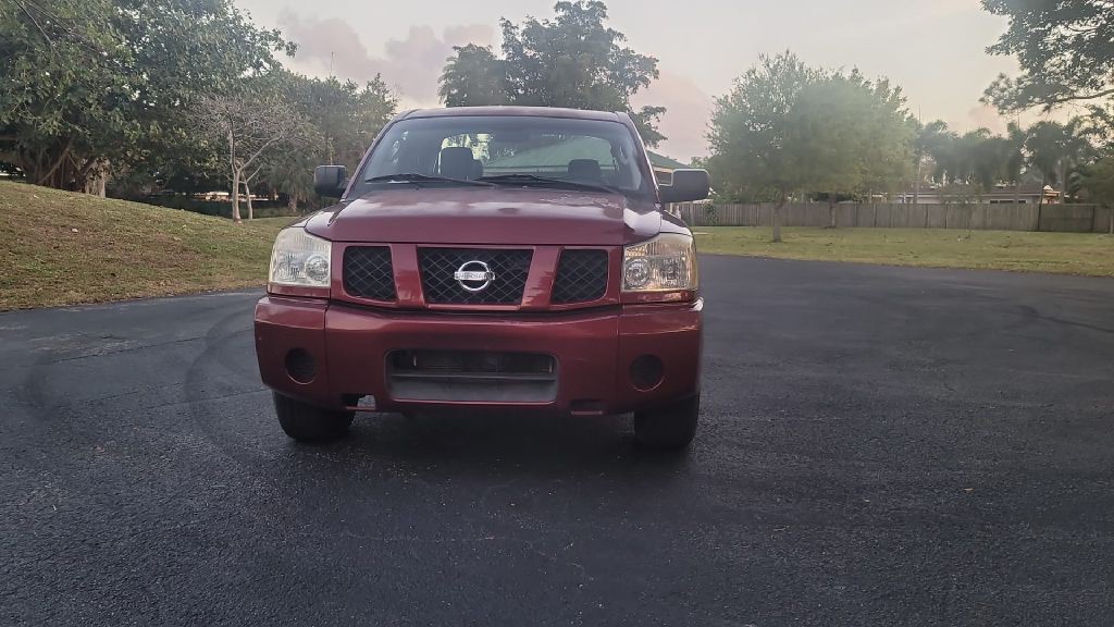 2004 Nissan Titan Image 2