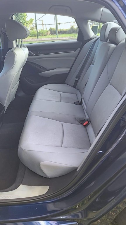 2004 Honda Accord Image 12