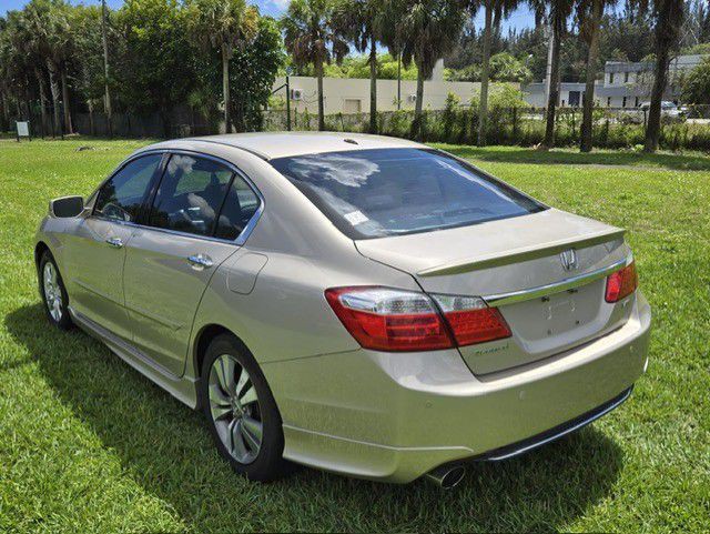 2013 Honda Accord Image 8