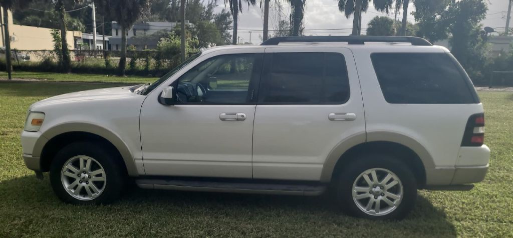 2010 Ford Explorer Image 4