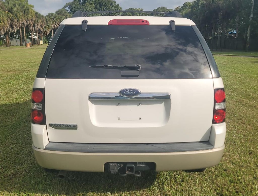 2010 Ford Explorer Image 8