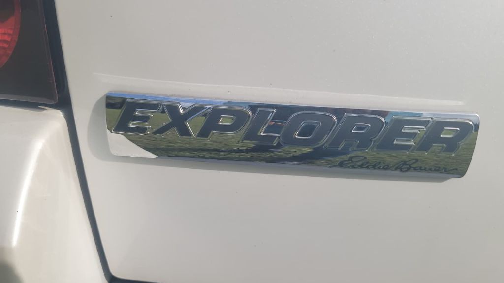2010 Ford Explorer Image 9