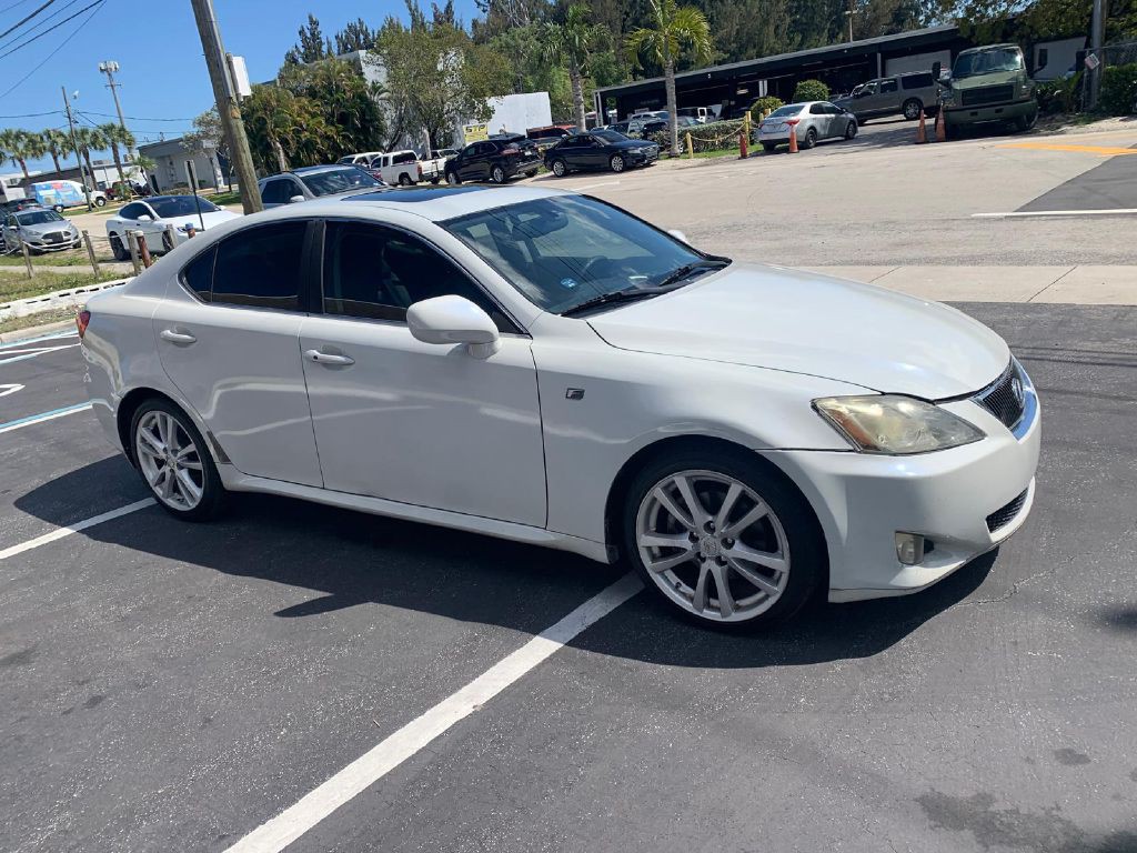 2010 Lexus IS Image 1