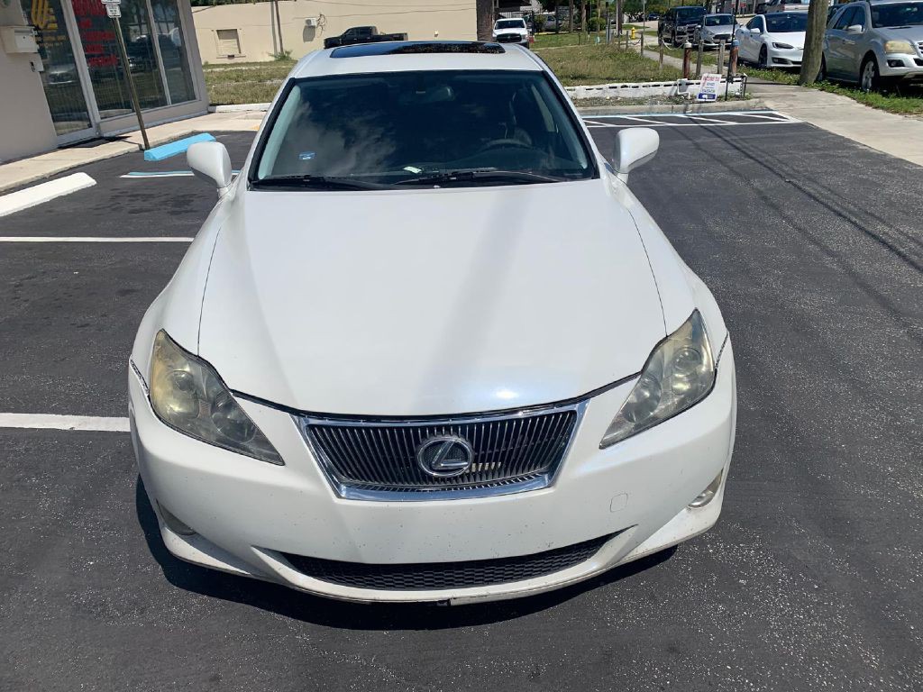2010 Lexus IS Image 3