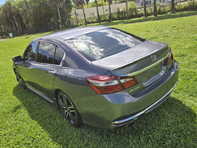 2017 Honda Accord Image 7