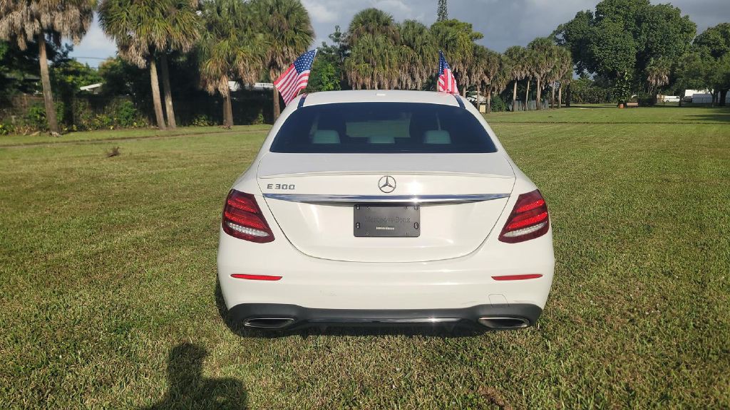 2019 Mercedes-Benz E-Class Image 9