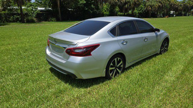 2016 Nissan Altima Image 3