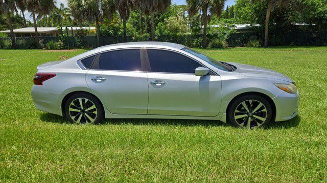 2016 Nissan Altima Image 5