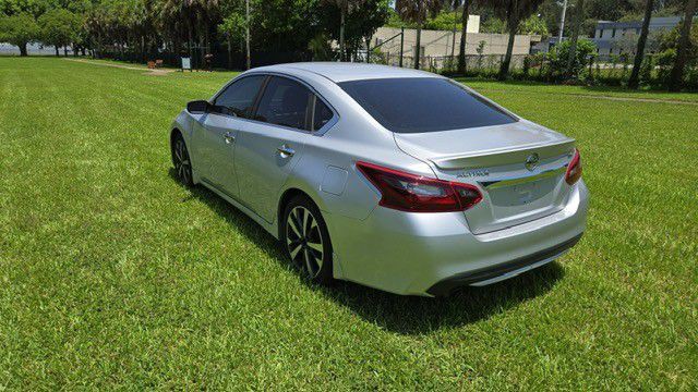 2016 Nissan Altima Image 6