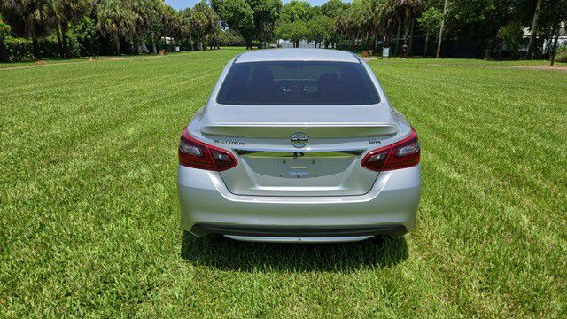 2016 Nissan Altima Image 7