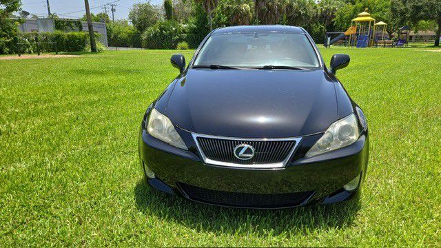 2008 Lexus IS Image 1