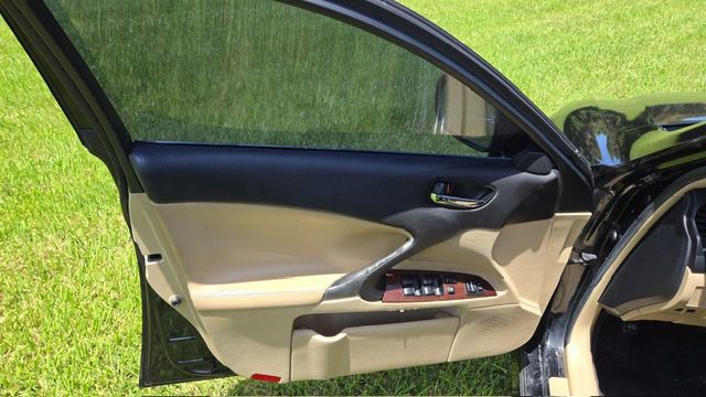 2008 Lexus IS Image 9