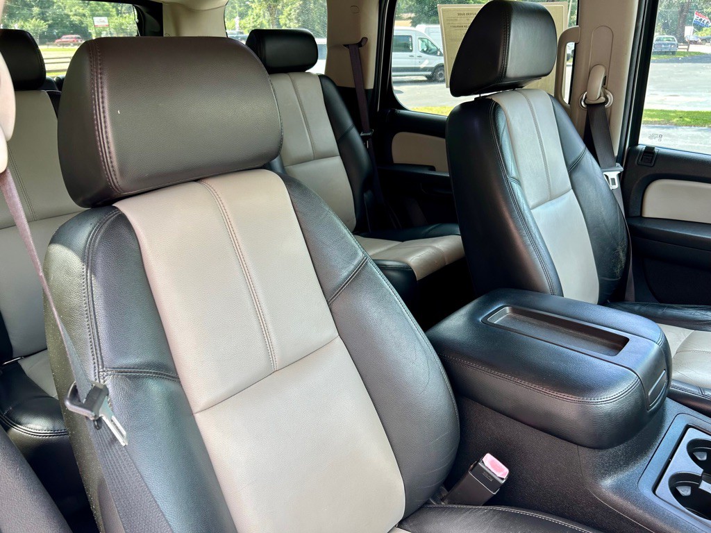 2008 Chevrolet Tahoe Image 23