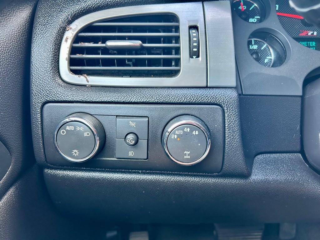 2008 Chevrolet Tahoe Image 28