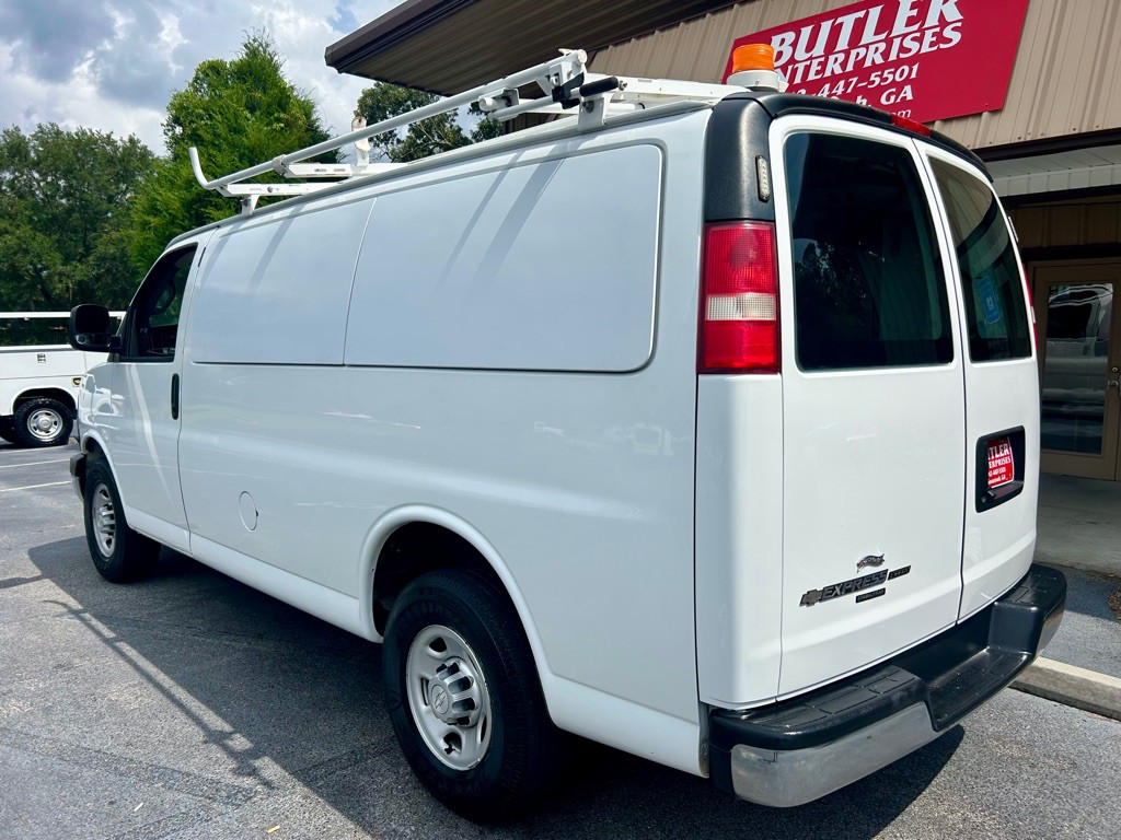 2016 Chevrolet Express Image 6