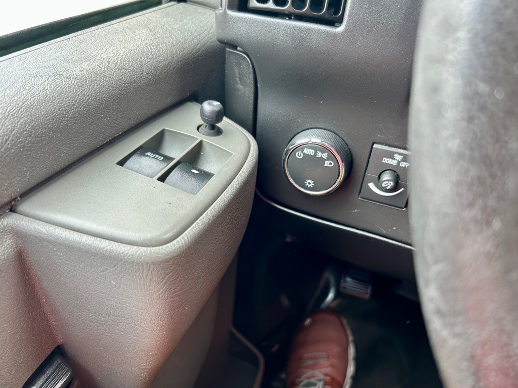 2016 Chevrolet Express Image 28