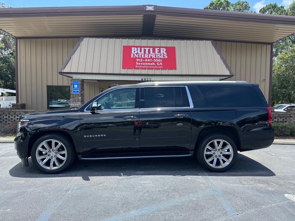 2017 Chevrolet Suburban Image 2
