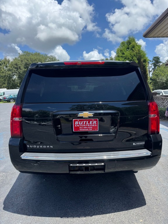 2017 Chevrolet Suburban Image 4