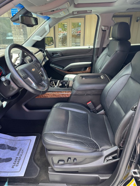 2017 Chevrolet Suburban Image 9