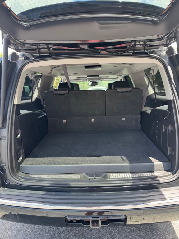 2017 Chevrolet Suburban Image 11