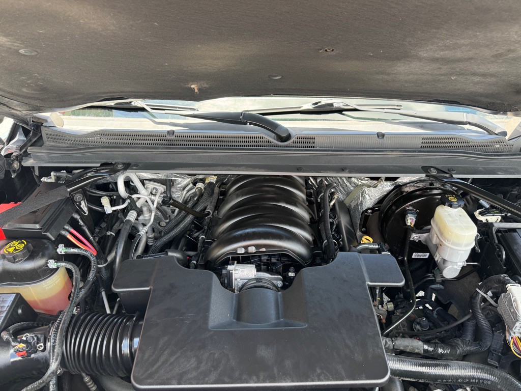 2017 Chevrolet Suburban Image 18