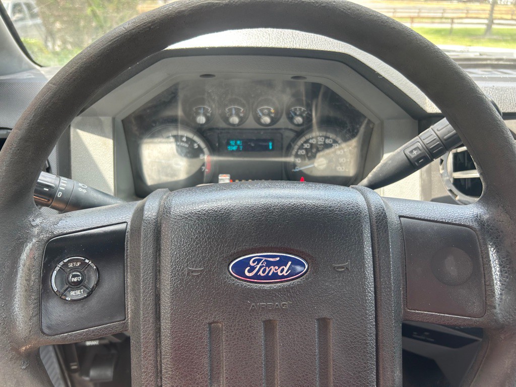 2013 Ford F-350 Image 20