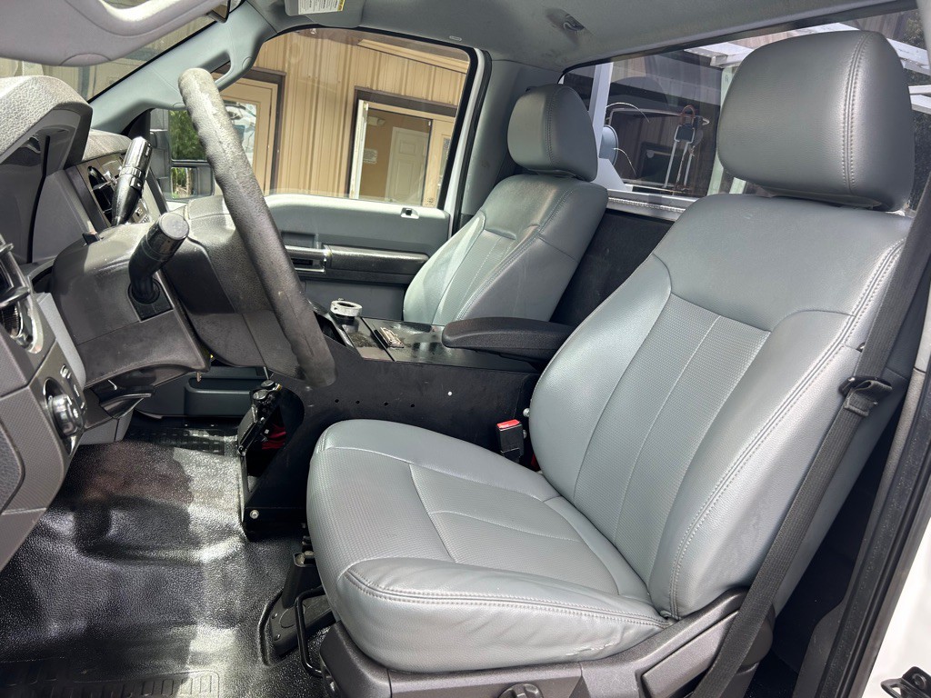2016 Ford F-350 Image 40